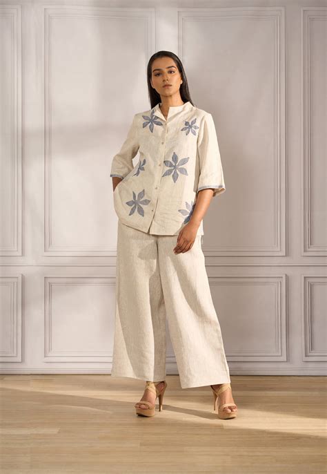 Boxy top in beige linen with floral embroidery – Vivek Karunakaran