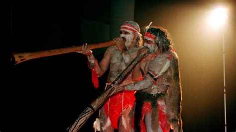 Asutrelian Local People 的图像结果