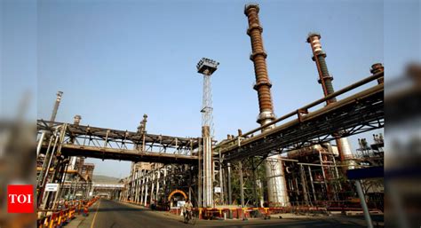 India oil import: Middle East's share of India's oil imports hits 25 ...