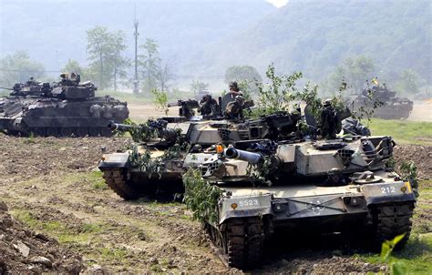 Wallpaper gun, weapon, South Korea, asian, tank, Bradley, oriental ...