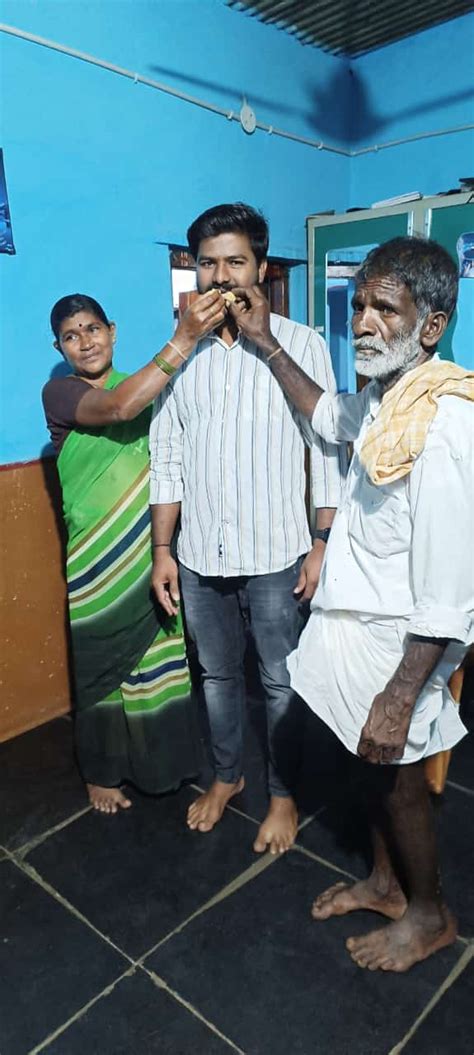 Success Story: ಕೂಲಿ ಮಾಡುತ್ತಿದ್ದ ಯುವಕ ಈಗ ಪಿಎಸ್‌ಐ; ಬಡತನದಲ್ಲೇ ಬೆಳಗಿದ ...