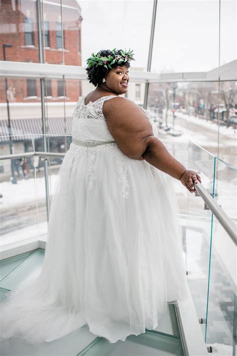 Plus size wedding gowns online