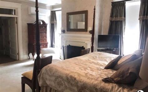 THE SOCIAL HOUSE INN (Carmi) - Specialty Inn Reviews & Photos - Tripadvisor