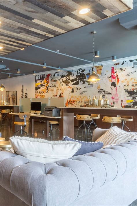 Bussiness Paper Wall 的图像结果