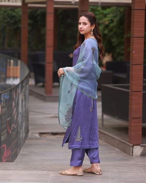 Sargun Mehta Perfectly Balances Minimal Glam In Lavender Suit Set, See Pics