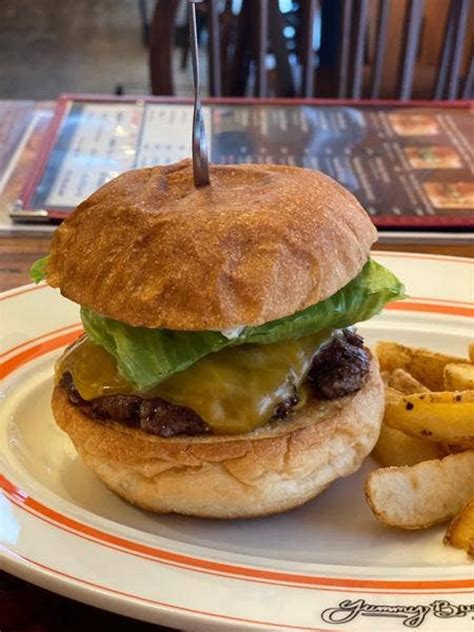 メニュー : YUMMY BURGER - 世田谷区北沢/ハンバーガー店 | Yahoo!マップ