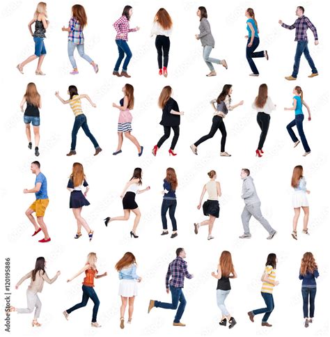 People Walking Back View 的图像结果