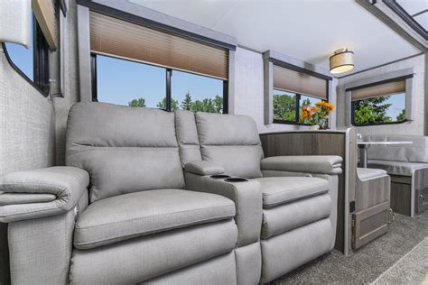 Overview | Envision | Light Weight Trailers | Gulf Stream Coach Inc.