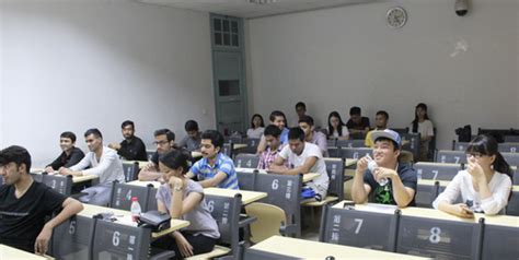 北语方言小课堂系列活动让国际学生感受“汉语大世界”-北京语言大学新闻网