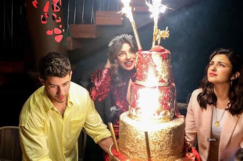 Priyanka Chopra’s new vacation selfie will make you pack your bags ...