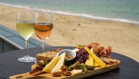 MONTEREY BEACH HOTEL, A TRIBUTE PORTFOLIO HOTEL - Hotel Reviews, Photos ...