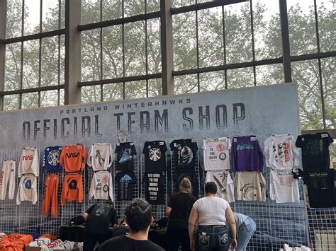 Kid cudi your 2022 Merch table : r/KidCudi