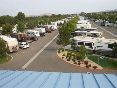 Sparks Marina RV Resort | Free to Roam