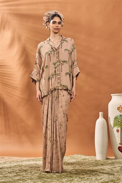 Beige Blooming Board Fusion Set – House Of Masaba