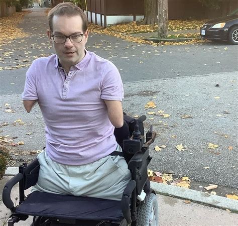 Male amputees & hot feet on Tumblr: Congenital quad