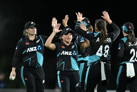 Flora Devonshire earns maiden ODI call-up as New Zealand name ICC Women ...