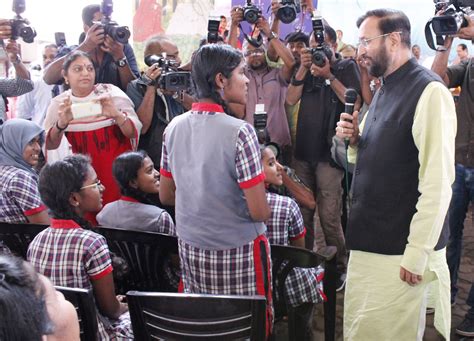 Hon'ble HRM Interacting with the students of KVS, in Kadavantra, Cochin ...