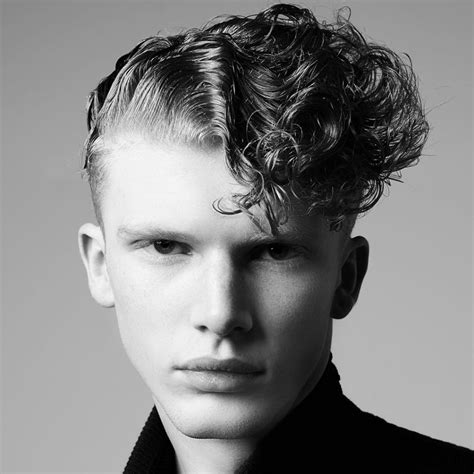 7 Fringe Hairstyles for Men You Need To Try This Season | Fringe ...