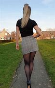 amateur voyeur skirt pics