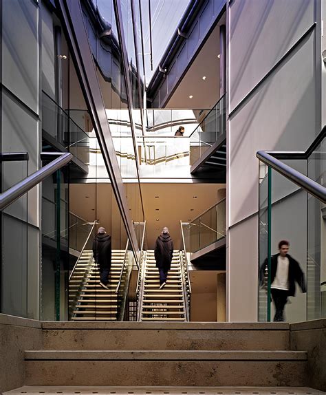 Engineering University 的图像结果