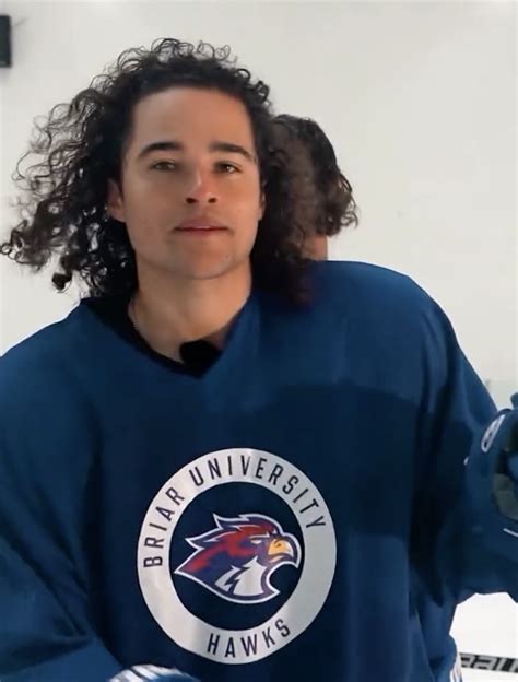 Your Full 'Off Campus' Cast Guide: Who's Playing Garrett, Dean, Hannah ...