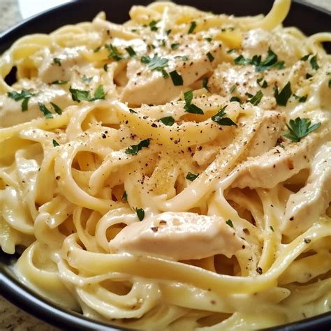 Chicken Alfredo Pasta Linguine - Naneg Recipes.