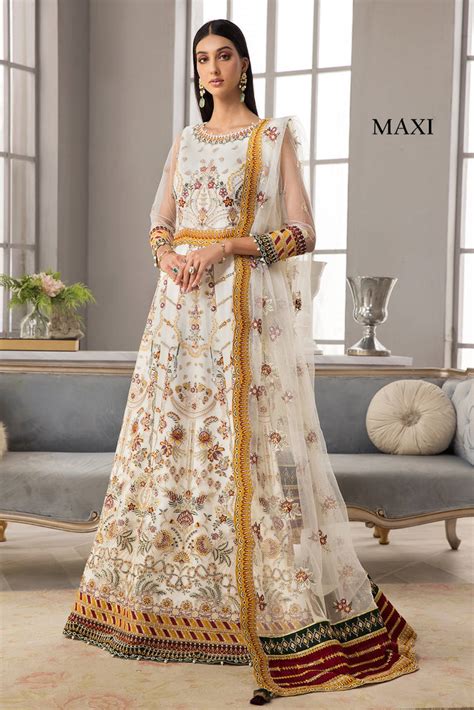 Alizeh Vasl-e-Miras Sawera: Exquisite Off-White Net Pakistani Suit for ...