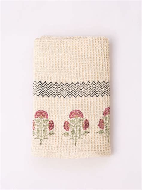 Towels | Buy Cotton Bath Towels Online | Thin Cotton Towels Online – AINA