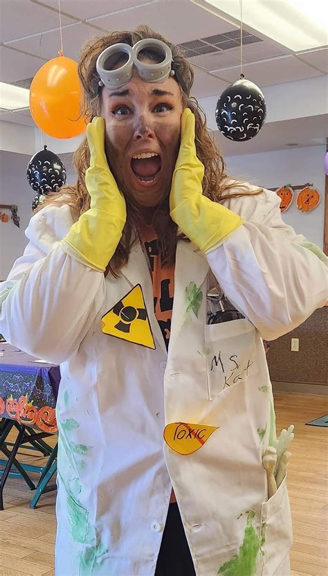 Pin by Bjana Carbonaro on WIT Halloween | Mad scientist halloween ...