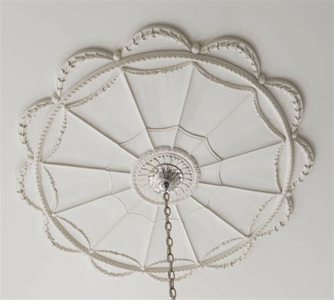 Ceiling Medallions. Classic designs in a wide range of sizes