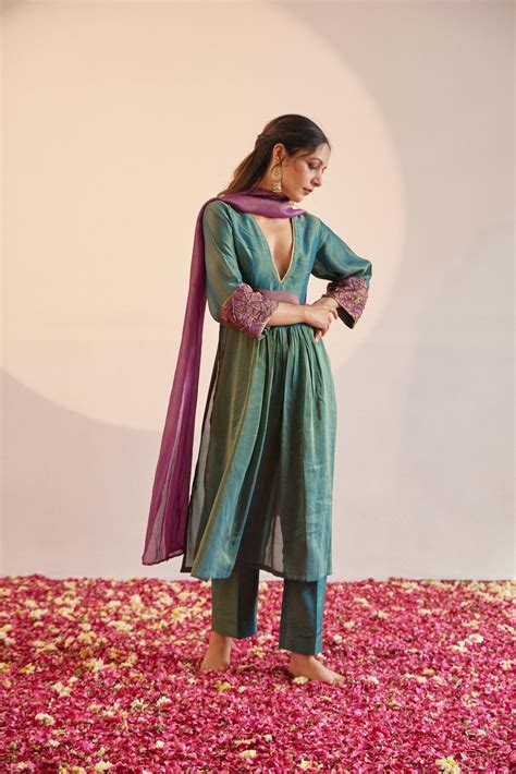 Hara Jamuni Set – House Of Dorii