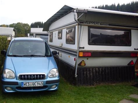 Festestehenden Wohnwagen mit Festen Vorzelt in Campingplatz Wiehltal ...