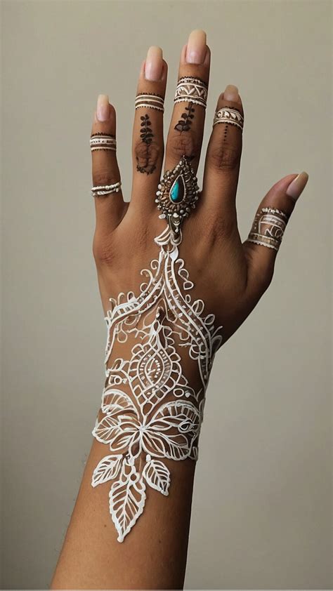 15 Simple and Cute Summer Henna Designs for Your Hands