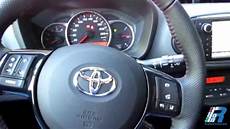 volante toyota yaris prova interni toyota yaris style test drive volante toyota yaris prova interni toyota yaris style test drive