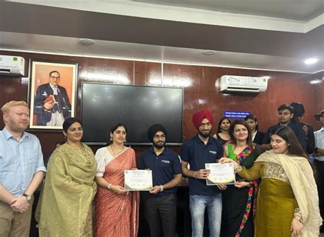 Sri Guru Tegh Bahadur Khalsa College | University of Delhi