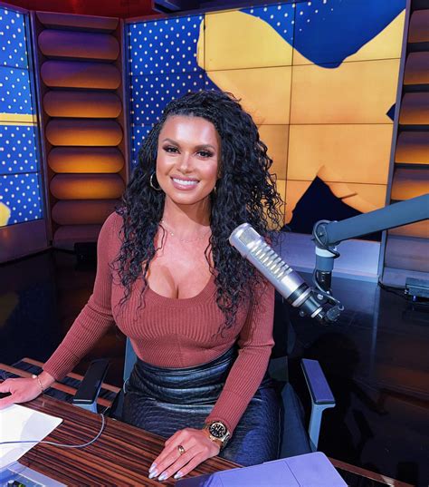 Joy Taylor (FS1) « The Sexy Side