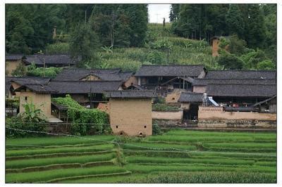 邢台123：西沟村，中国传统古村落，红石垒墙，红石板屋顶，民居多为四合院