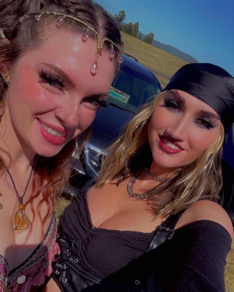 Valeri | So, I’m sitting there, barbecue sauce on my titties | Instagram