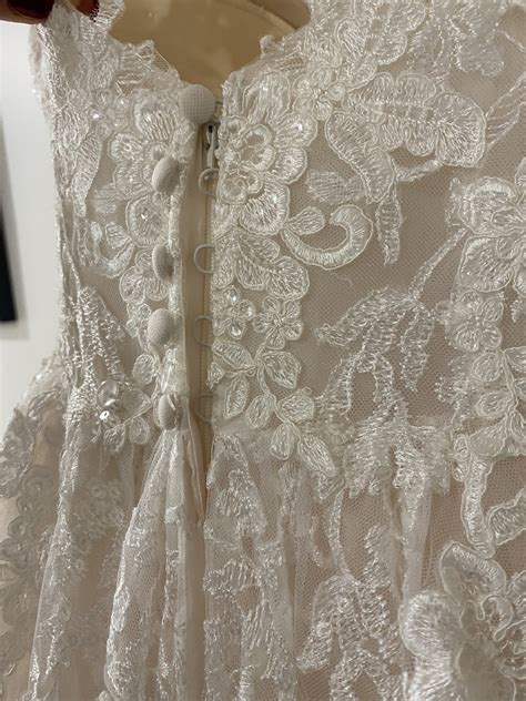 Essense of Australia D2587 Used Wedding Dress Save 61% - Stillwhite