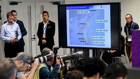 Typhoon Hagibis sets in as Japan braces itself for severe weather at ...