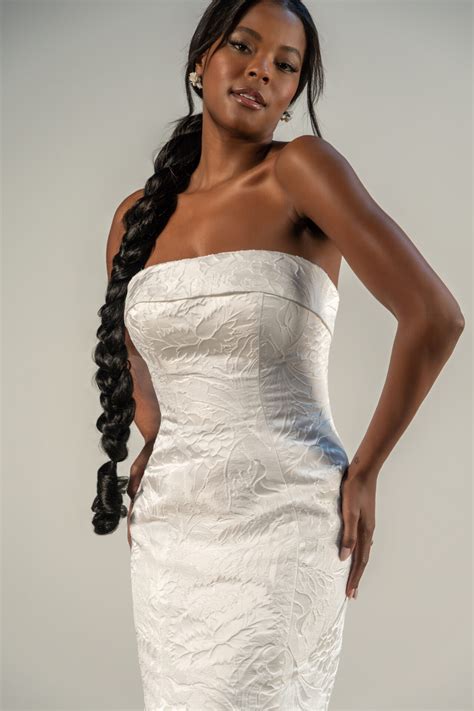 Stella York Wedding Dresses | Darianna Bridal & Tuxedo