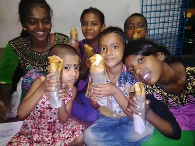 Meet The Kolkata Food Delivery Guy Who Gives Food From All Cancelled ...