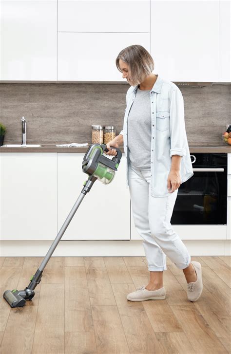 Tips and Advice for Vacuuming Hardwood Floors - PHC Service