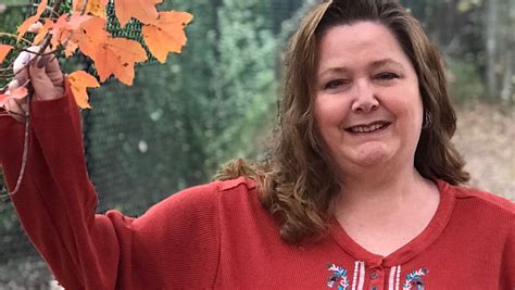 Fundraiser by Lara Lovell : Please help me with my bills.I can barely ...