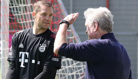 FC Bayern - Sepp Maier verteidigt Manuel Neuer: "Es steht ihm zu" | SPOX