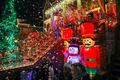 Dyker Heights Christmas Lights Subway at Christopher Zavala blog