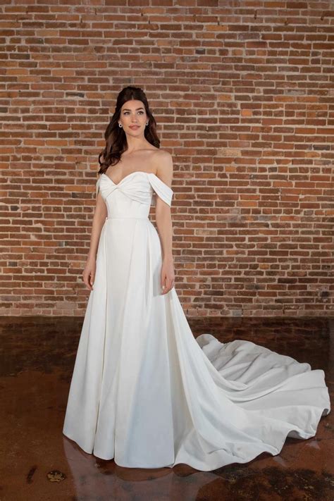 Modern Strapless Column Wedding Dress with Off-the-Shoulder Straps