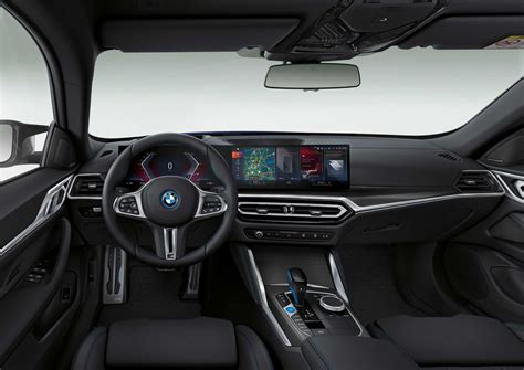 BMW i4 Interieur (6/2021)