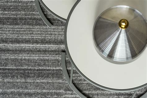 Platinum: Wearable and versatile carpet| Radici