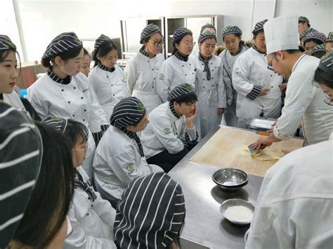 中西面点工艺-烹饪学院--辽宁现代服务职业技术学院